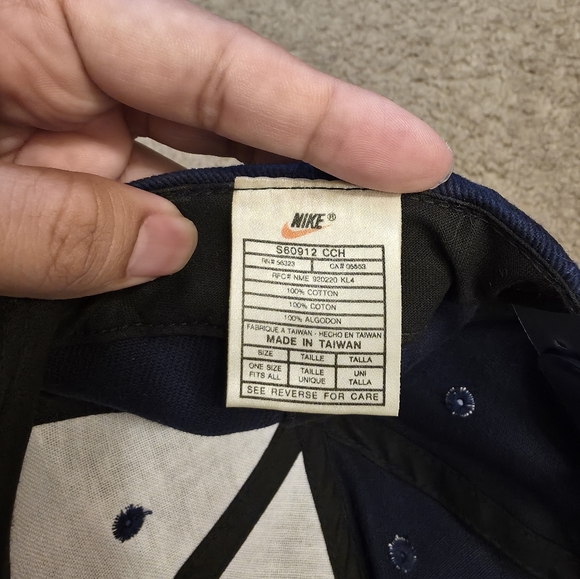 Nike - Picture 4 of 4